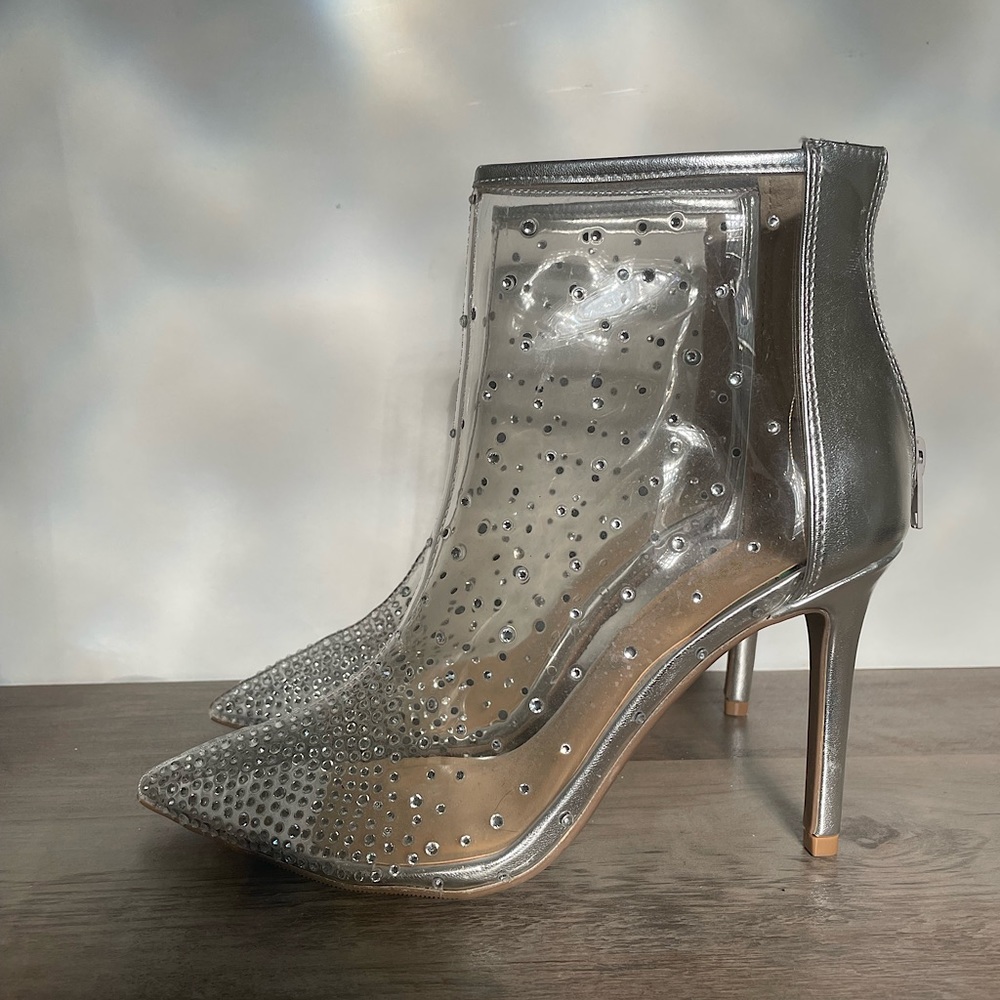 Clear Pointed Toe Shoes